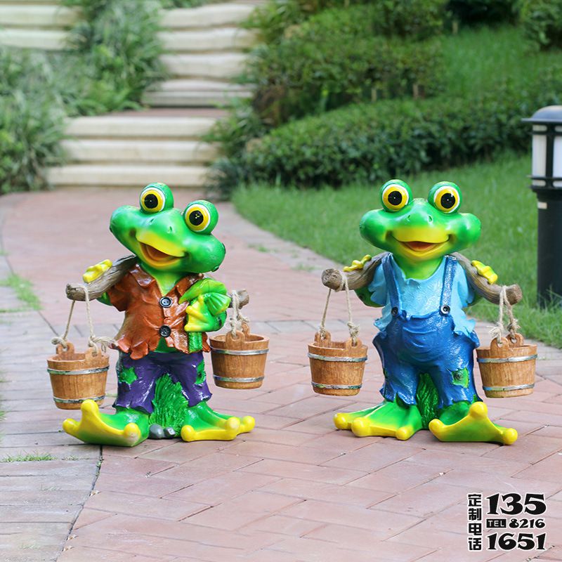 游樂園玻璃鋼兩只可愛卡通青蛙雕塑 游樂園玻璃鋼兩只可愛卡通青蛙雕塑