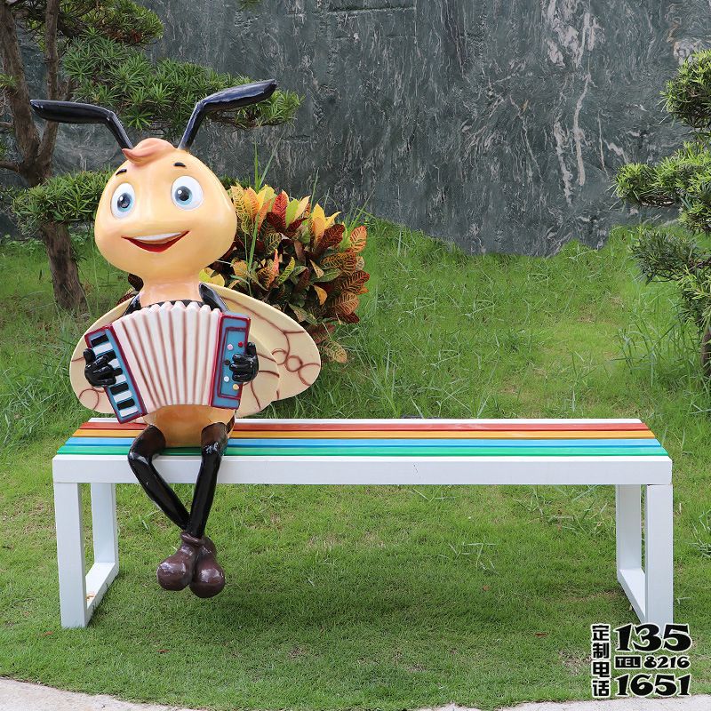 戶外草坪玻璃鋼仿真動(dòng)物蜜蜂雕塑 戶外草坪玻璃鋼仿真動(dòng)物蜜蜂雕塑