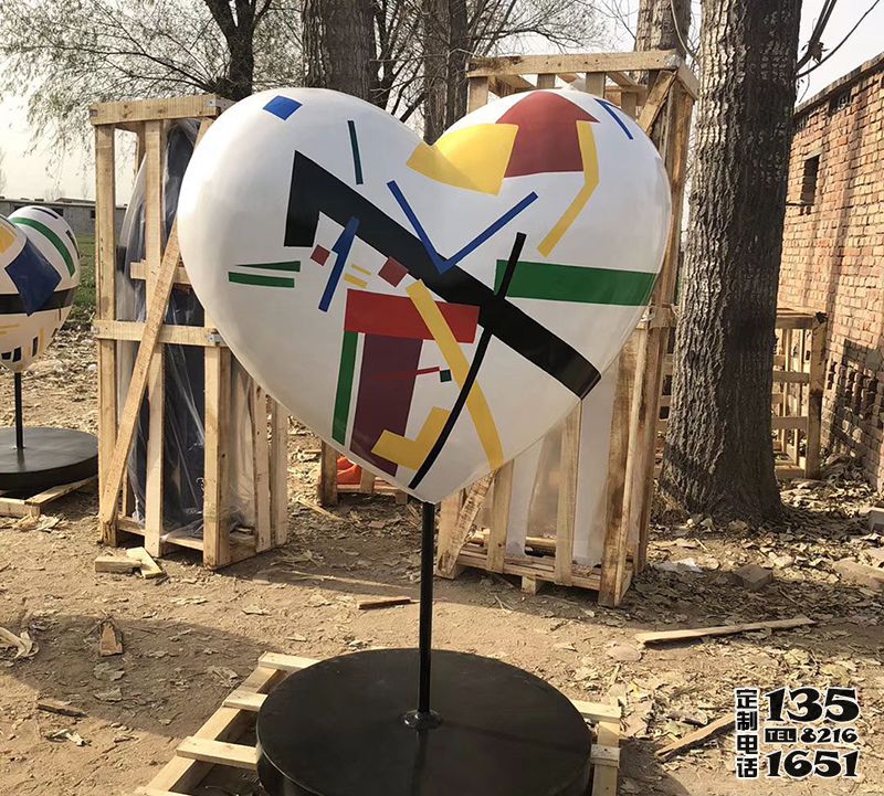 戶外創意玻璃鋼彩繪裝飾品工藝愛心雕塑 戶外創意玻璃鋼彩繪裝飾品工藝愛心雕塑