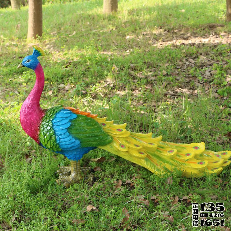 草坪玻璃鋼彩繪孔雀雕塑 草坪玻璃鋼彩繪孔雀雕塑