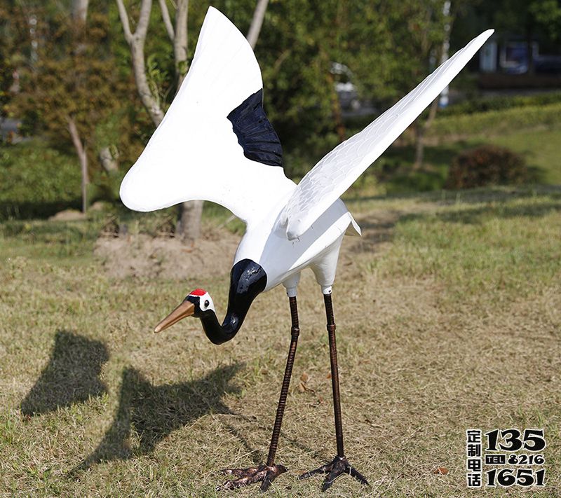 草坪玻璃鋼大型仿真仙鶴雕塑 草坪玻璃鋼大型仿真仙鶴雕塑