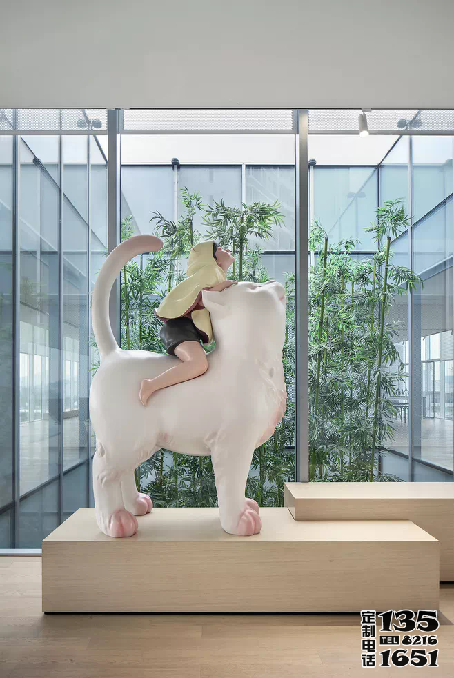 室內創意玻璃鋼卡通貓雕塑 室內創意玻璃鋼卡通貓雕塑