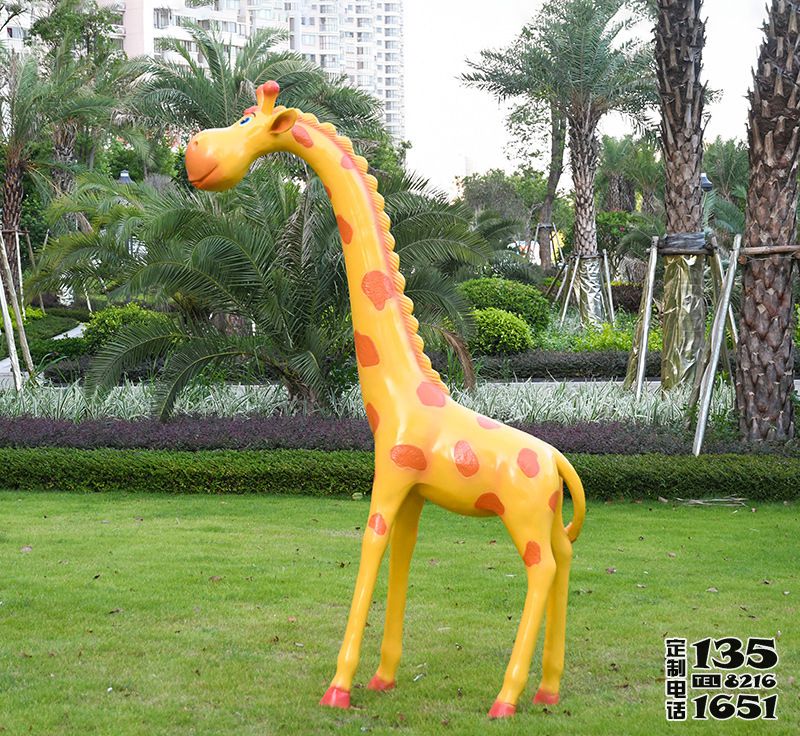 玻璃鋼彩繪卡通戶外園林景觀長頸鹿雕塑 玻璃鋼彩繪卡通戶外園林景觀長頸鹿雕塑
