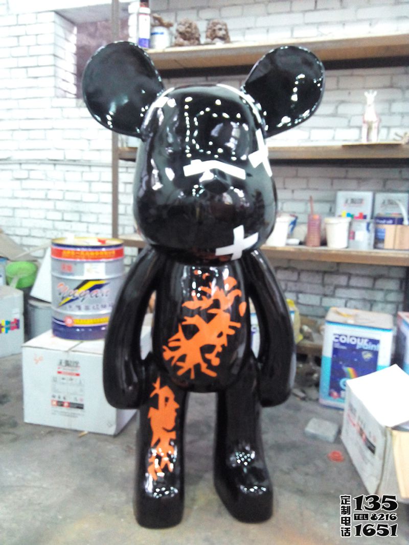 商場(chǎng)潮流創(chuàng)意彩繪玻璃鋼卡通熊雕塑 商場(chǎng)潮流創(chuàng)意彩繪玻璃鋼卡通熊雕塑