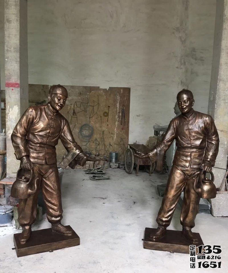 胡同街道擺放玻璃鋼仿銅店小二人物雕塑 胡同街道擺放玻璃鋼仿銅店小二人物雕塑