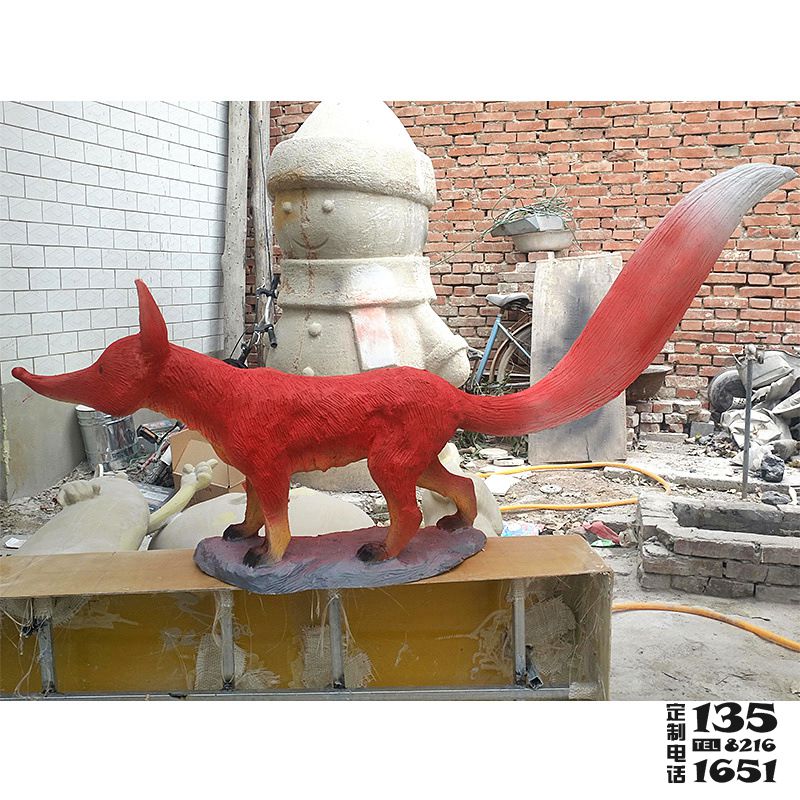 景區大型玻璃鋼仿真動物紅色狐貍雕塑 景區大型玻璃鋼仿真動物紅色狐貍雕塑