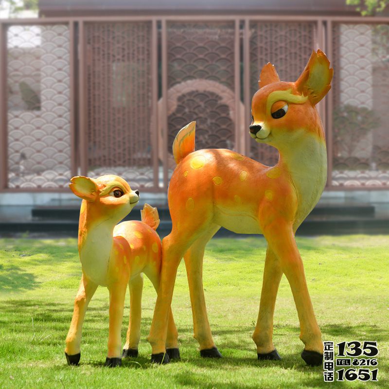 景區游樂場創意玻璃鋼彩繪卡通鹿雕塑 景區游樂場創意玻璃鋼彩繪卡通鹿雕塑