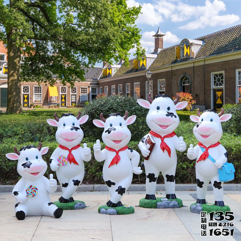 商場玻璃鋼樹脂卡通彩繪奶牛雕塑 商場玻璃鋼樹脂卡通彩繪奶牛雕塑