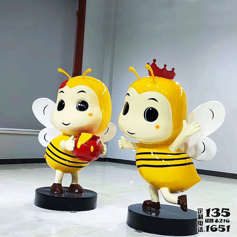 兒童學校操場創意戴王冠玻璃鋼卡通蜜蜂雕塑 兒童學校操場創意戴王冠玻璃鋼卡通蜜蜂雕塑