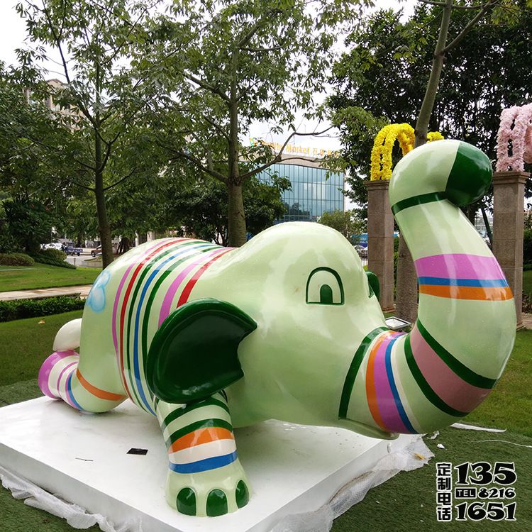 戶外園林玻璃鋼彩繪卡通大象雕塑 戶外園林玻璃鋼彩繪卡通大象雕塑