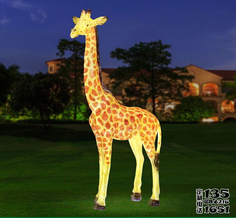 公園玻璃鋼仿真動(dòng)物戶外大型景觀照明長(zhǎng)頸鹿雕塑 公園玻璃鋼仿真動(dòng)物戶外大型景觀照明長(zhǎng)頸鹿雕塑