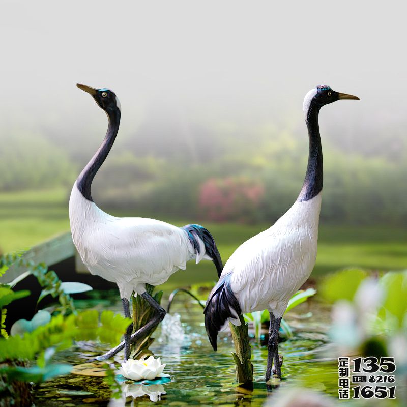 池塘中玻璃鋼仿真動(dòng)物仙鶴雕塑 池塘中玻璃鋼仿真動(dòng)物仙鶴雕塑