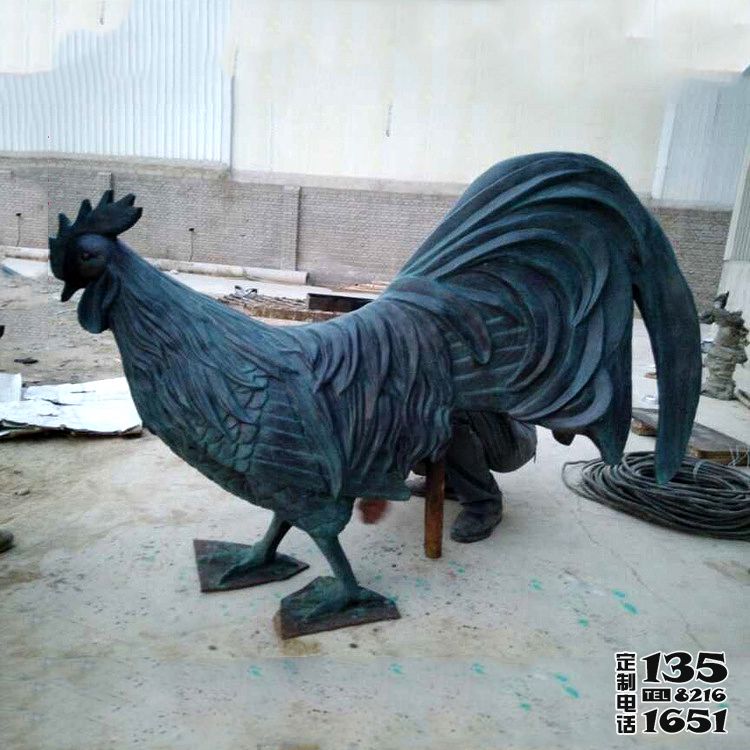 農(nóng)場(chǎng)花園擺放的玻璃鋼仿銅雞雕塑 農(nóng)場(chǎng)花園擺放的玻璃鋼仿銅雞雕塑