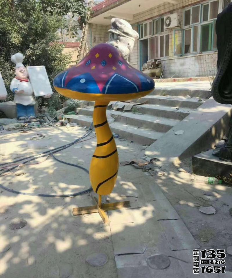 景區創意玻璃鋼卡通彩繪蘑菇雕塑 景區創意玻璃鋼卡通彩繪蘑菇雕塑