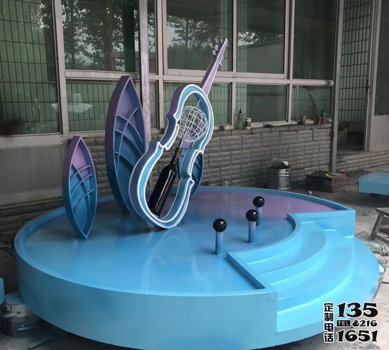 景區園林玻璃鋼彩繪小提琴雕塑 景區園林玻璃鋼彩繪小提琴雕塑