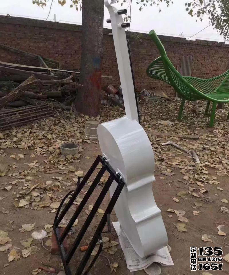 戶外玻璃鋼創意大提琴雕塑 戶外玻璃鋼創意大提琴雕塑