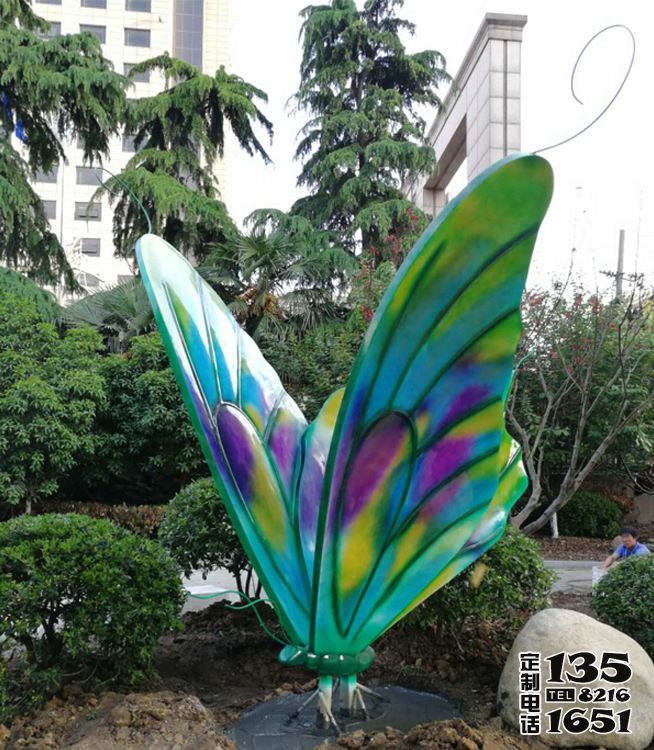 玻璃鋼景區彩繪蝴蝶雕塑 玻璃鋼景區彩繪蝴蝶雕塑