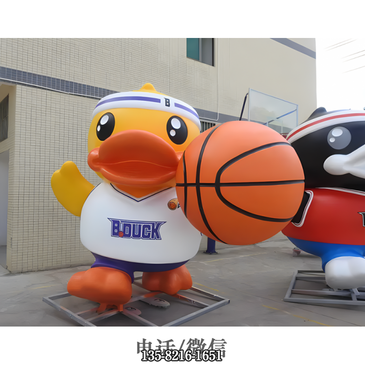 打籃球的卡通鴨子公仔 打籃球的卡通鴨子公仔