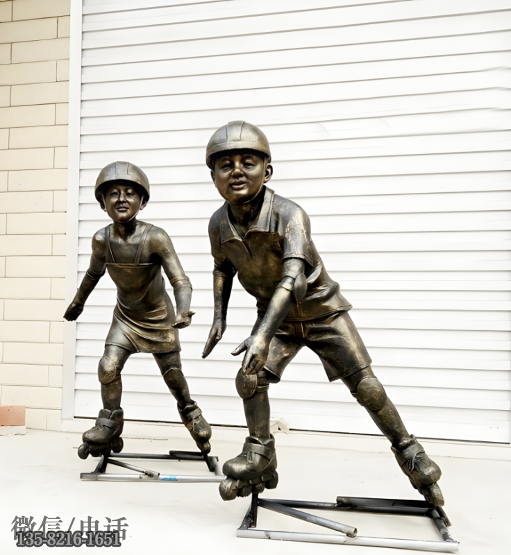 玻璃鋼仿銅滑旱冰的兒童雕塑 玻璃鋼仿銅滑旱冰的兒童雕塑